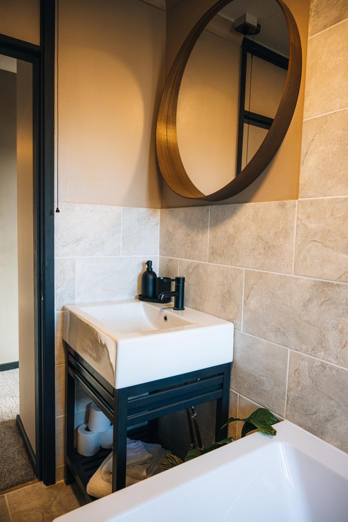 The Hideaway - Stratford Upon Avon - Central - Free Offstreet Parking - 2 Bedroom Luxury Apartment Esterno foto